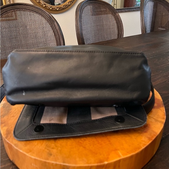 Liebeskind Black Crocodile Embossed Crossbody Bag - Picture 5 of 7